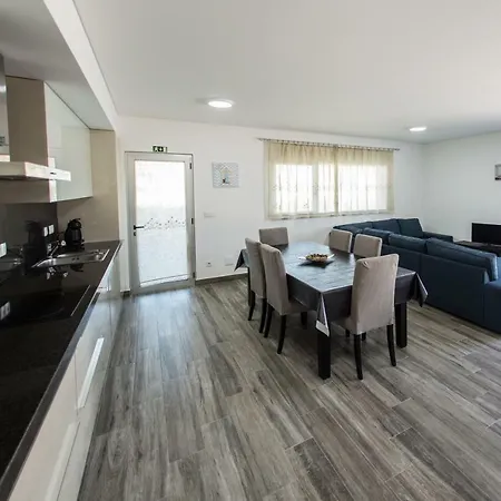 Just Sea Apartment
